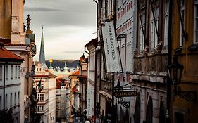 Hotel Golden Key Prague Castle